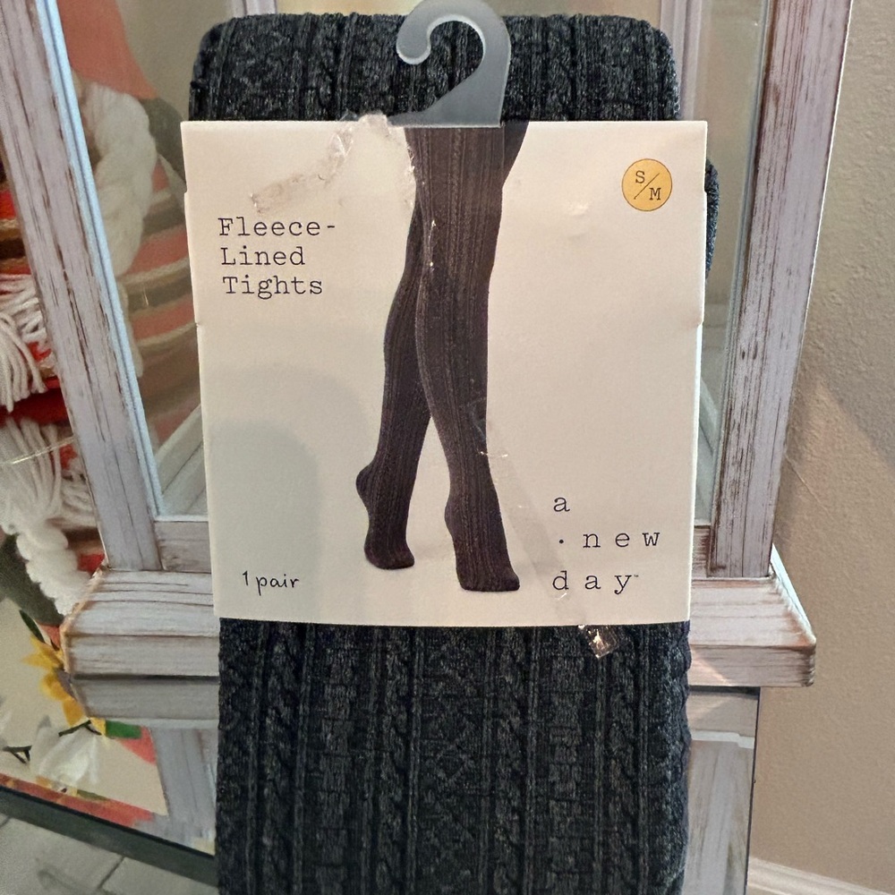 Fleece-lined tights